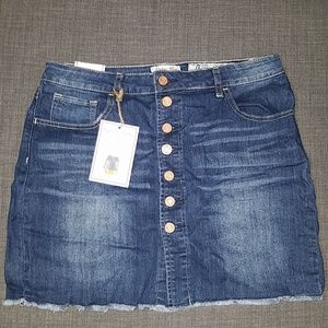 Tilly's denim skirt